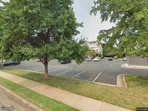 Baldwin Square, Unit 201, Sterling, VA 20164