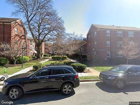 N Scott St, Unit 70, Arlington, VA 22209