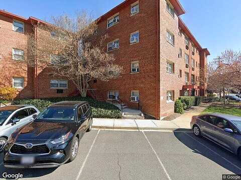 N Woodrow St, Unit 11, Arlington, VA 22207