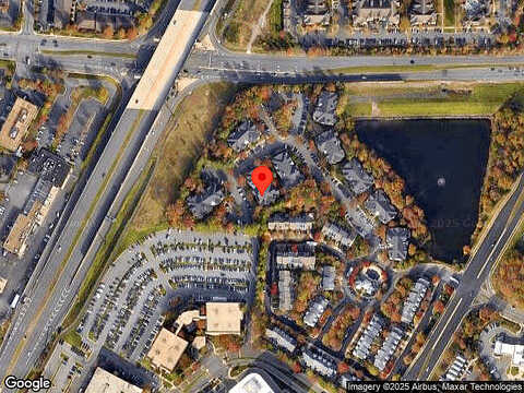 Lake Shore Crest Dr, Unit 11, Reston, VA 20190