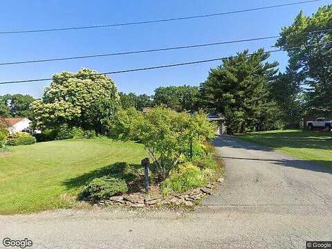 Smith Ln, Beaver Falls, PA 15010