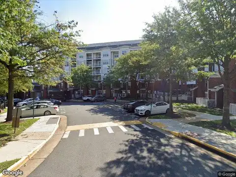 International Dr, Unit 121, McLean, VA 22102