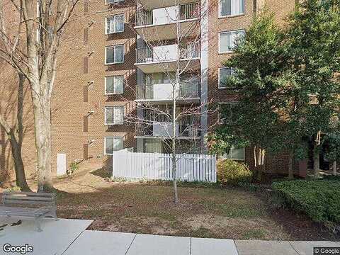 S Arlington Ridge Rd, Unit 402, Arlington, VA 22202