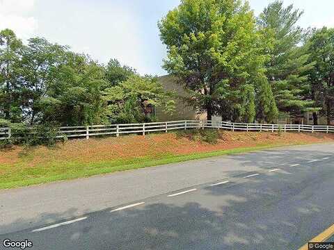 Villa Ter, Unit B, Charlottesville, VA 22903