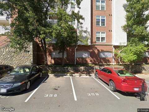 Lincoln Way, Unit 302, McLean, VA 22102