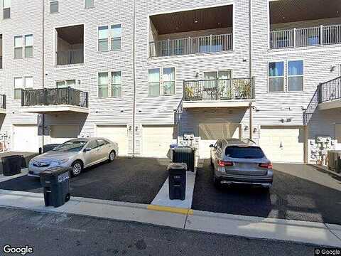 Innovation Station Loop, Unit 2B, Herndon, VA 20171
