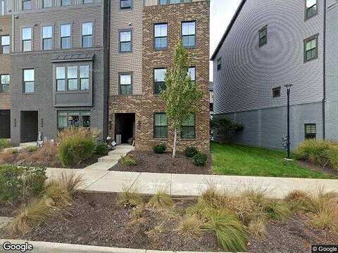 Lake Woodland Way, Unit 5B, Herndon, VA 20171