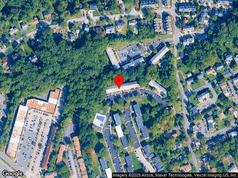 Dara Dr, Unit 301, Woodbridge, VA 22192