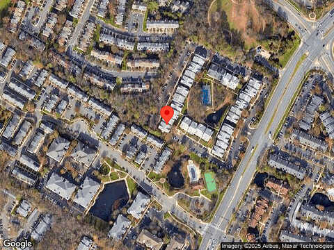 Fairfield House Dr, Unit 405, Fairfax, VA 22033