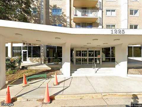 Martha Custis Dr, Unit 720, Alexandria, VA 22302