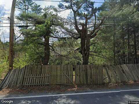 Highway 590, Lackawaxen, PA 18428