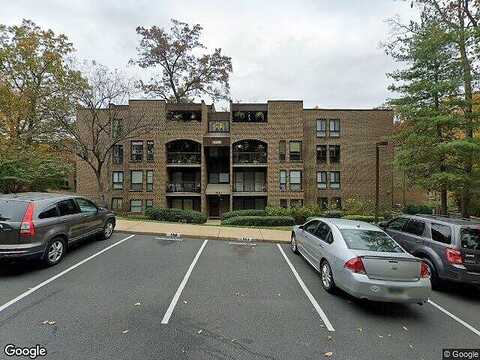 Chestnut Grove Square, Unit 10, Reston, VA 20190