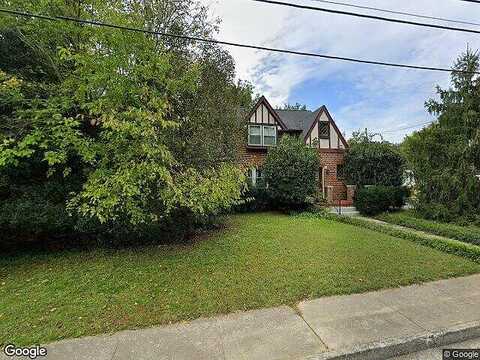 Jefferson St, Emporia, VA 23897