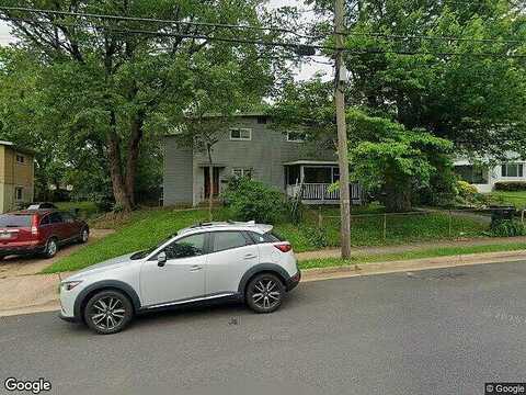 West Dr, Unit 101, Fairfax, VA 22030