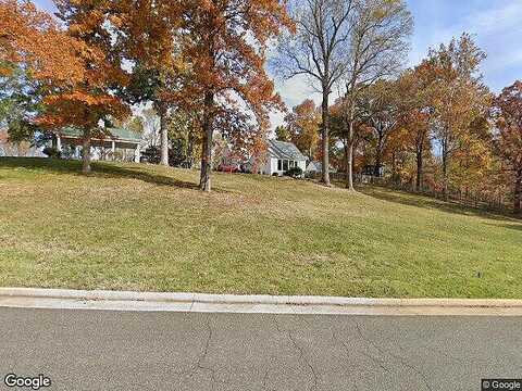 Two Creek Dr, Lynchburg, VA 24503