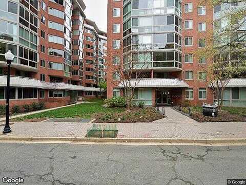 N Vermont St, Unit 910, Arlington, VA 22201