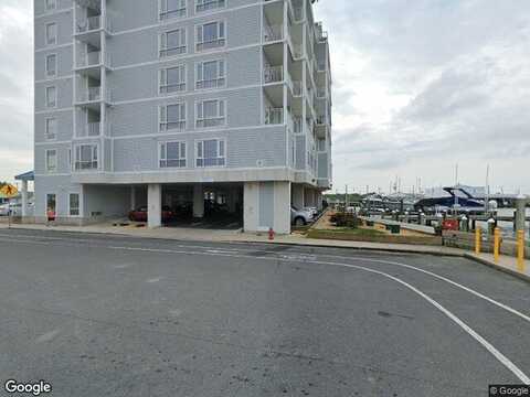Dock St, Unit 204, Crisfield, VA 23417