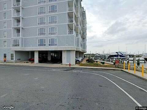 Dock St, Unit 203, Crisfield, VA 23417