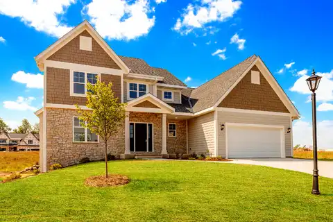N54W19335 Kearney Ln, Menomonee Falls, WI 53051