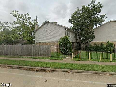 Springmont Dr, Houston, TX 77080