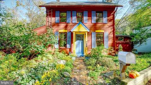 Ferry Rd, NEW HOPE, PA 18938