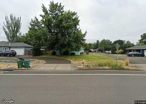 E Crestview Dr, Newberg, OR 97132