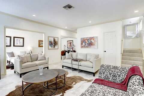 Bering Drive, Houston, TX 77057