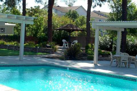 Lemon Tree Cir, Vacaville, CA 95687