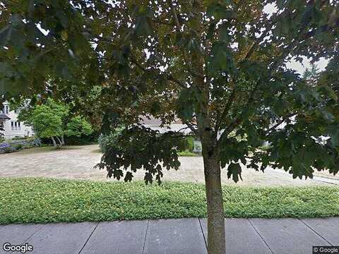 126Th Avenue Ne, Kirkland, WA 98033