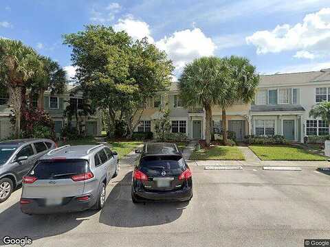Dixie Beach Cir #7858, Tamarac, FL 33321
