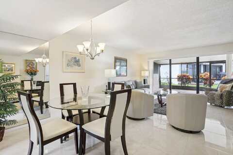 Fountains Drive, Lake Worth, FL 33467