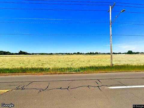 Eaden St, Woodburn, OR 97071