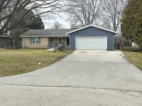 Santa Monica, MILWAUKEE, WI 53217