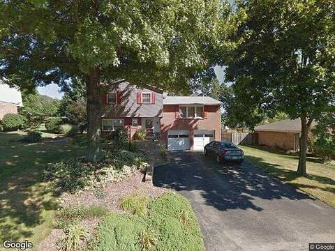 Chapel Dr, Hempfield Twp Wml, PA 15601