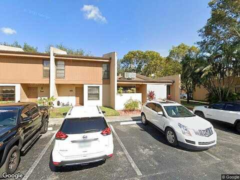 Nw 14Th Ct, Pembroke Pines, FL 33024