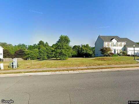 Princess Caroline Ct, Edinburg, VA 22824