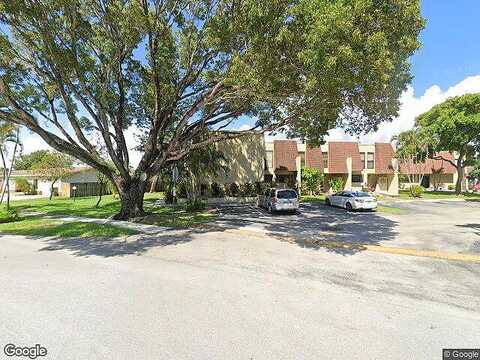 Palm Tree Ln, Pembroke Pines, FL 33024