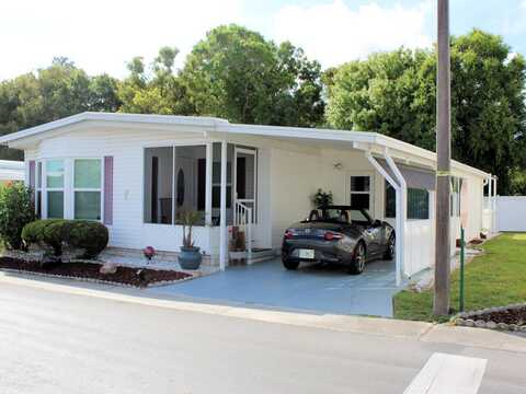 Royal Palm Circle, Largo, FL 33778