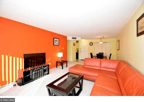 Demont Avenue, Little Canada, MN 55117