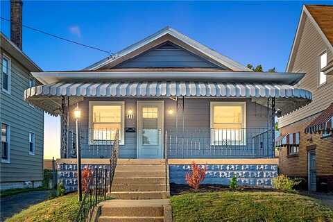 39Th Street, Beaver Falls, PA 15010