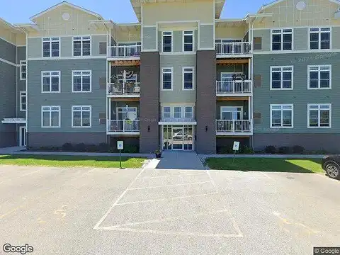 Thurow Dr, Oconomowoc, WI 53066