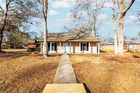 Rene, HAMMOND, LA 70403