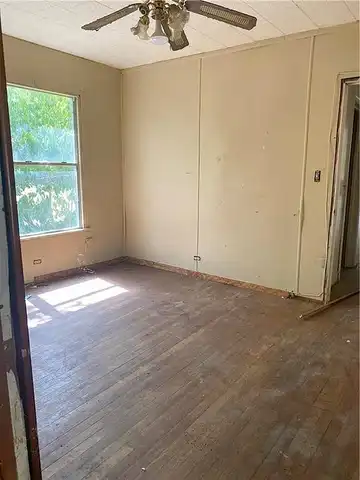 Carpenter, MART, TX 76664
