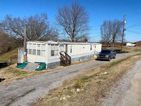 Cecil Hale, SMITHVILLE, TN 37166