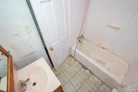 Algonac, DETROIT, MI 48234