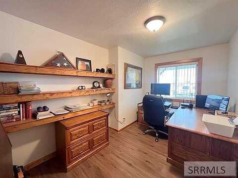Dekay, POCATELLO, ID 83202