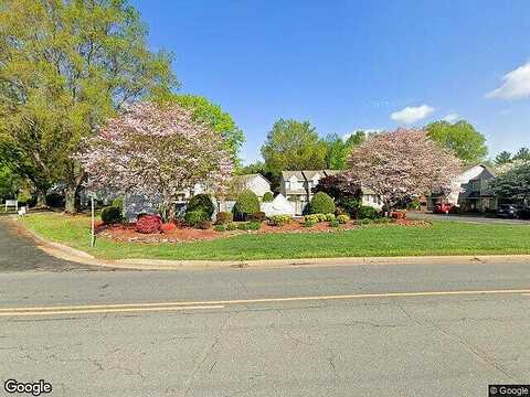 Summit Heights, WINSTON SALEM, NC 27104