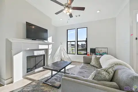 Grayton, BATON ROUGE, LA 70818