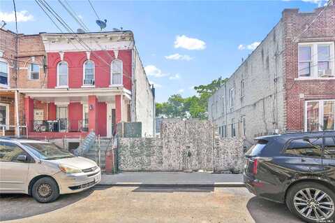 Cleveland, BROOKLYN, NY 11208