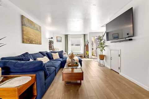 Del Este, OCEANSIDE, CA 92056
